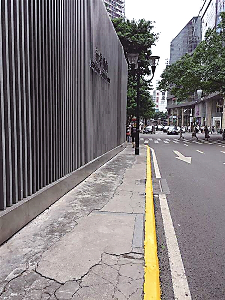 黄实线黄虚线来了 即日起违停罚200元记3分|黄