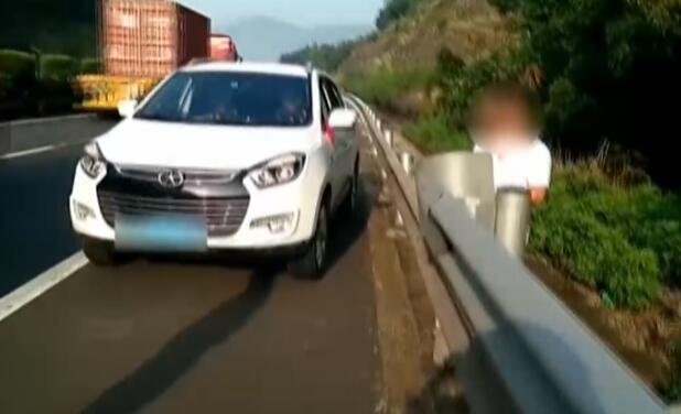 XJkw-fyixiar9756035.jpg