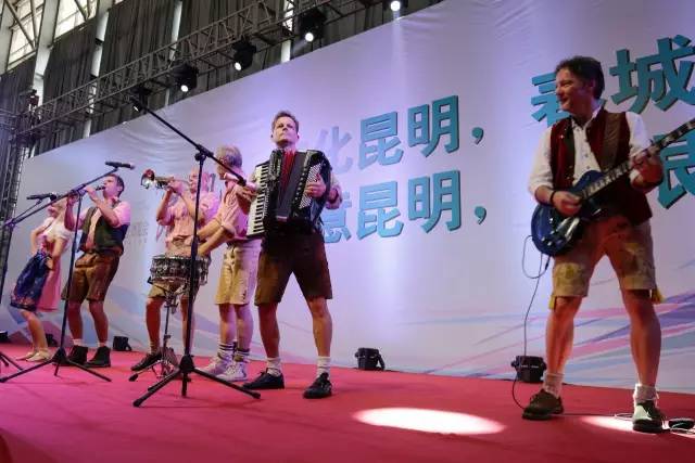 博会!戴上VR跟郑和舰队下西洋 然后回到二次