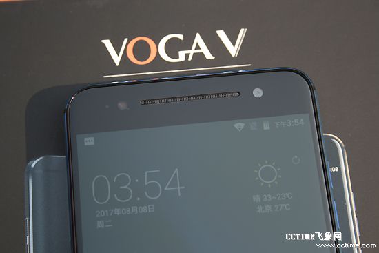 GGqF-fyixtym2507455.jpg