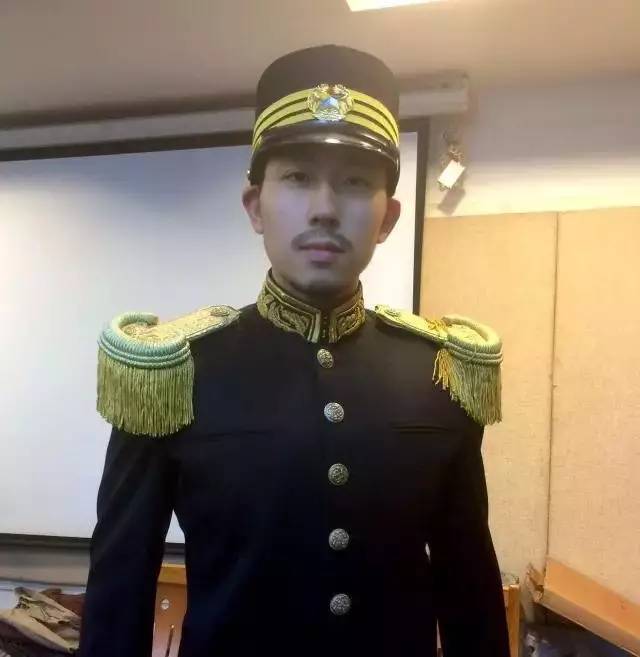 破42亿的《战狼2》,手稿居然出自90后在校生,连