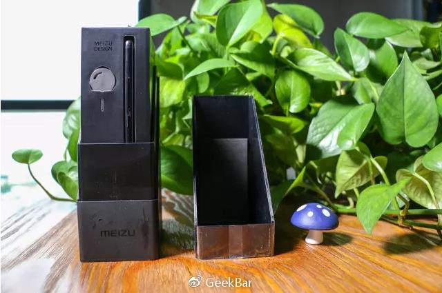 魅族PRO 7 Plus真机拆解:这块儿副屏不简单! linux学习 第4张 魅族PRO 7 Plus真机拆解:这块儿副屏不简单! linux学习 第4张