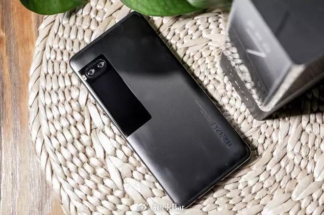 魅族PRO 7 Plus真机拆解:这块儿副屏不简单! linux学习 第6张 魅族PRO 7 Plus真机拆解:这块儿副屏不简单! linux学习 第6张
