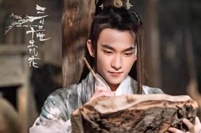 在杨洋贴吧观察10个小时之后,我发现了锁场的真相 杨洋在《三生三世十里桃花》中饰演夜华