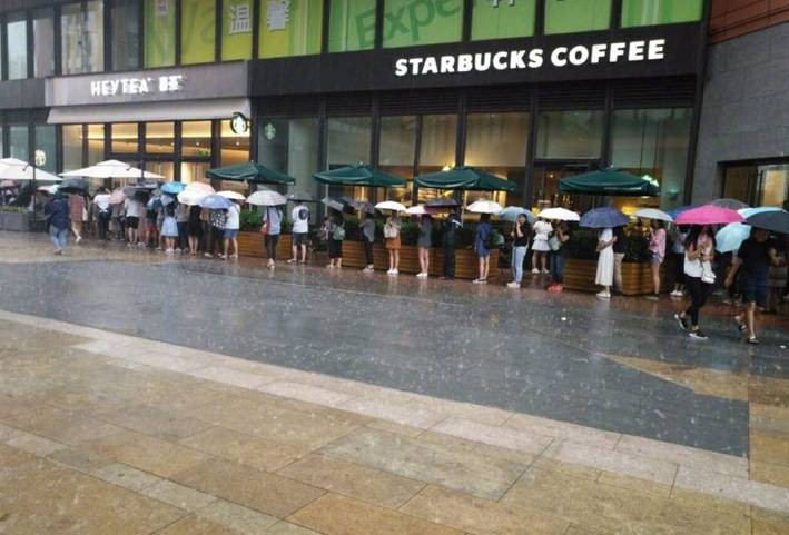 喜茶来北京三里屯开店了,不过它也有自己的烦