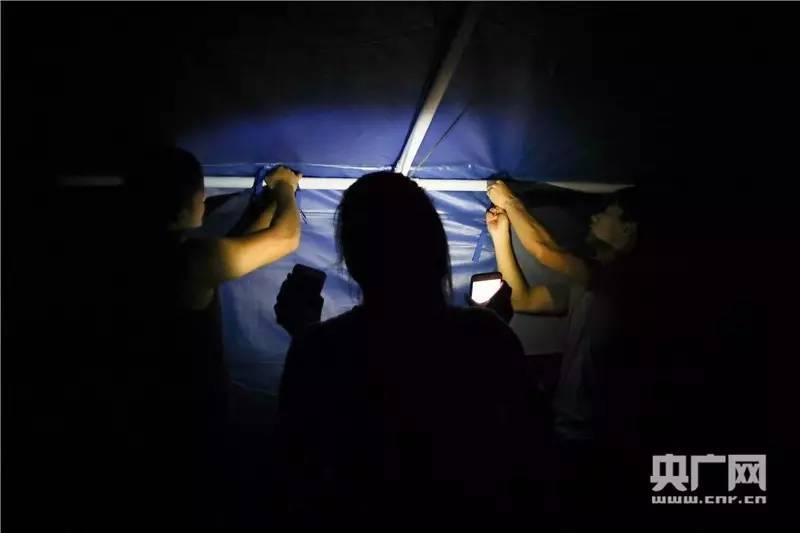 当地震再次到来,请听听这9个亲历者的故事|地震