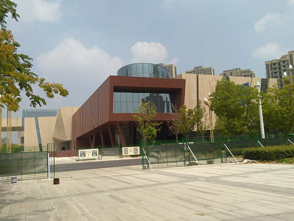 南京六合区文化城建了四年仍未对外开放,官方