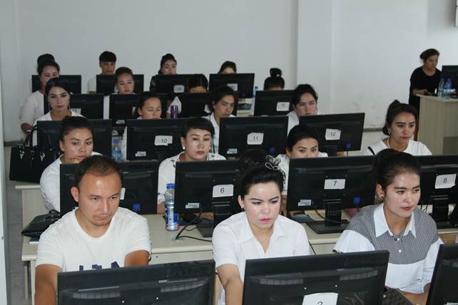 墨玉县教育系统组织对2017年自主招聘中小学