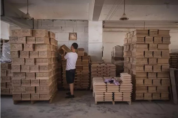 淘宝骨灰盒卖家:2709笔订单 2709个关于死亡的