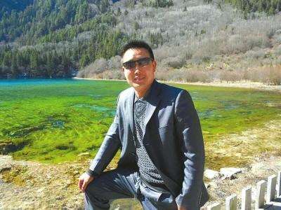 九寨沟地震最美逆行 陪衬者 背后故事:并非自顾