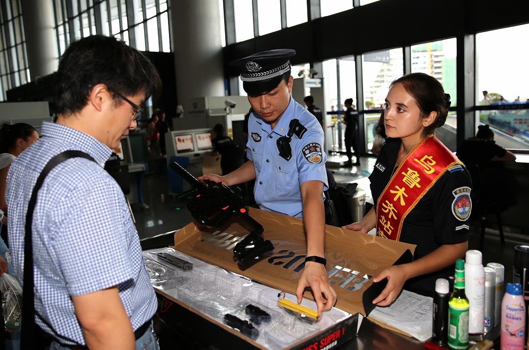 铁路公安机关加大检查督导强化安检查危|铁路