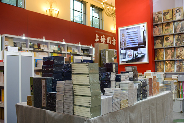 一个买书不占便宜不舒服星人的书展攻略|展位