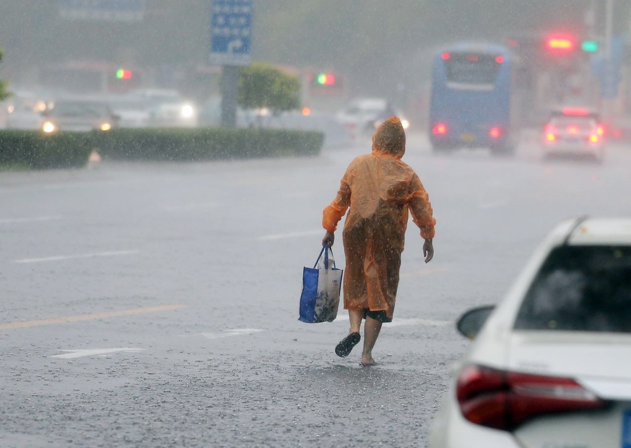 【狂风暴雨】今天又是下班雨!一直下到凌晨,还