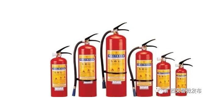 迪车高速上突发自燃,烧得只剩铁架…|灭火器|指