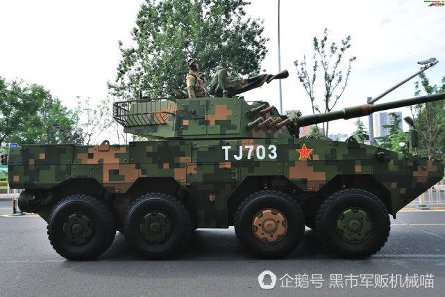 中国st1轮式突击炮亮相装甲日 性能远超日本16式战车