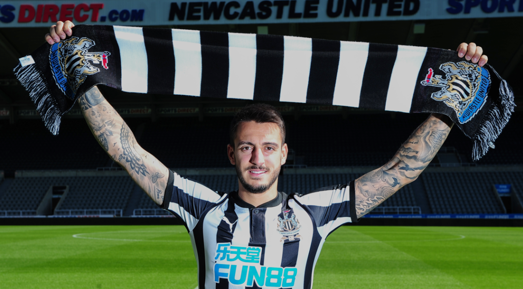 官方:纽卡签下斯托克城前锋何塞卢