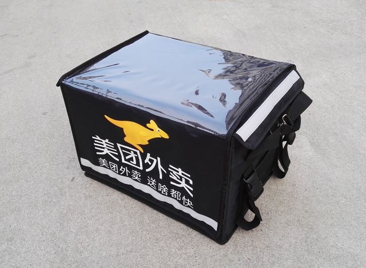 视频|瘾君子自制外卖箱冒充外卖小哥 当街飞车