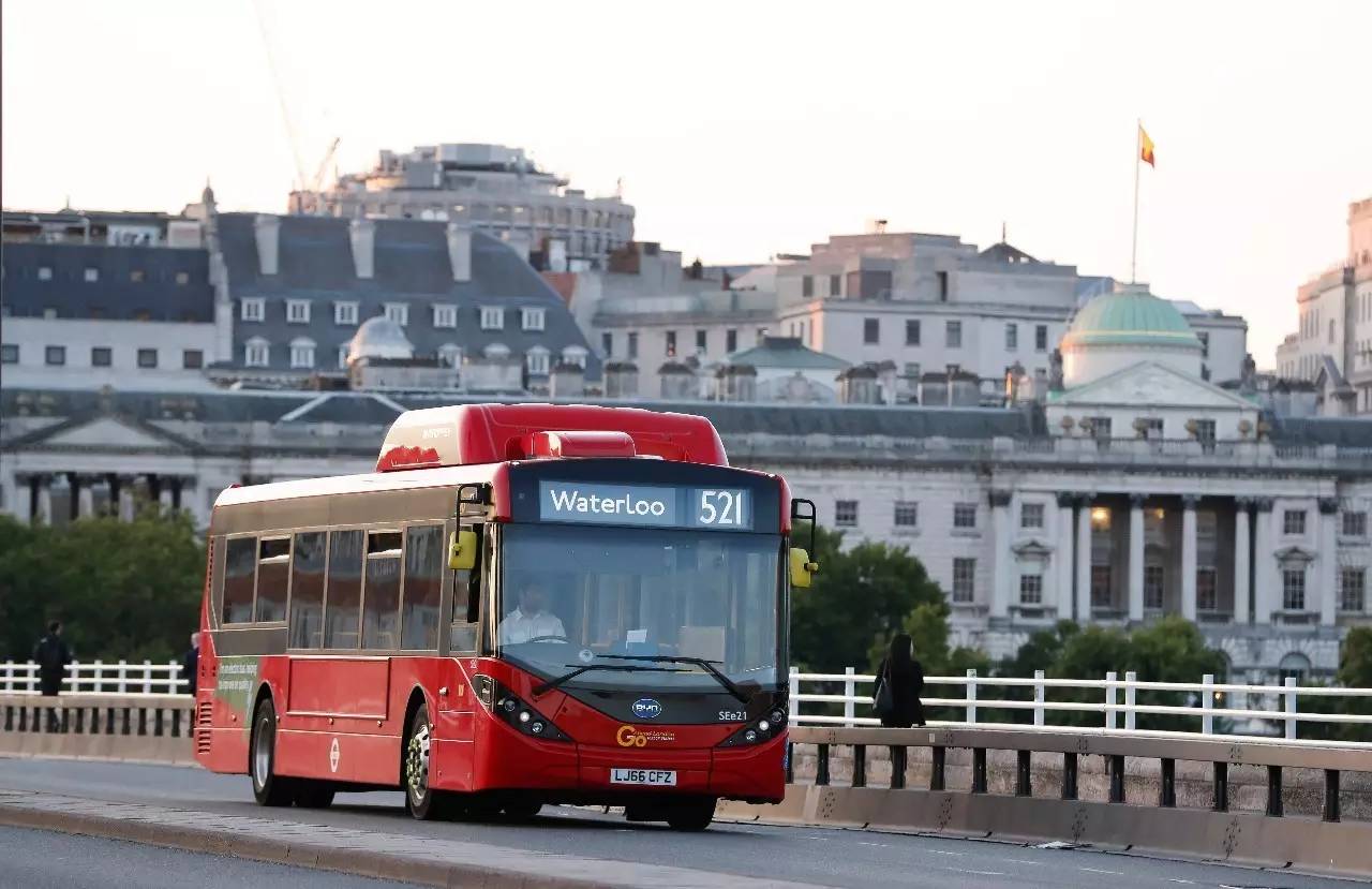 Picture Bus London England Red phone Street Cities 3840x2400