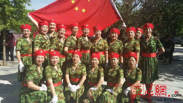 乌鲁木齐火凤凰舞蹈队:奖不奖金不重要 享受比