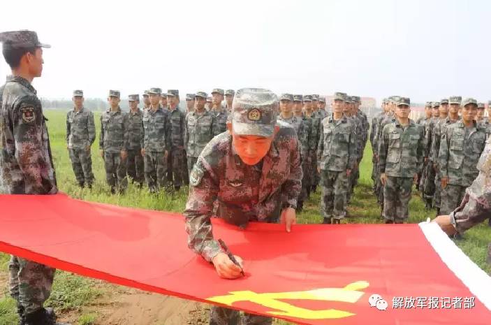 退伍?还是留队?大学生士兵面临的一道单选题