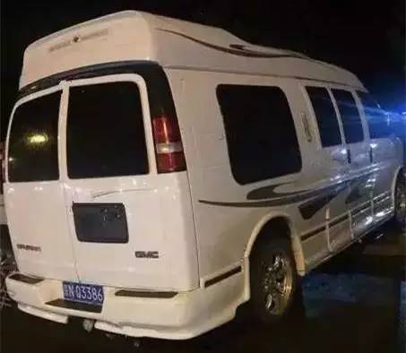 小S怼黄晓明太自恋,baby太玛丽苏,海绵夫妇秀