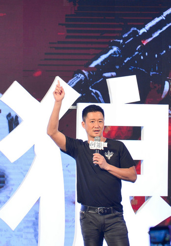 材料图片:7月10日,导演兼主演吴京表态《战狼2》旧事公布会。新华社记者 覃海石 摄