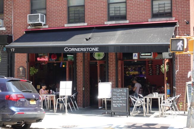  曼哈顿东村餐馆Cornerstone Cafe