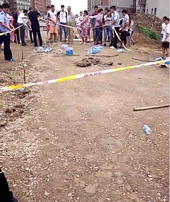警方通报蚌埠4岁女童死亡案:自卸车驾驶员违规