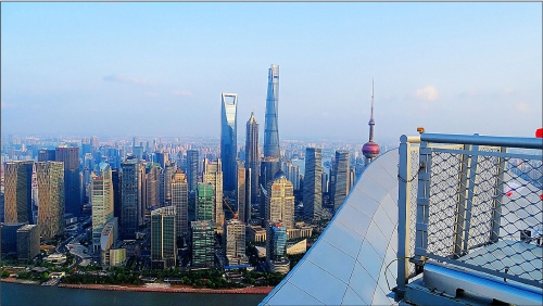 “能上天”的爬楼族触法了吗?|摄影|爬楼|爬楼者_新浪新闻