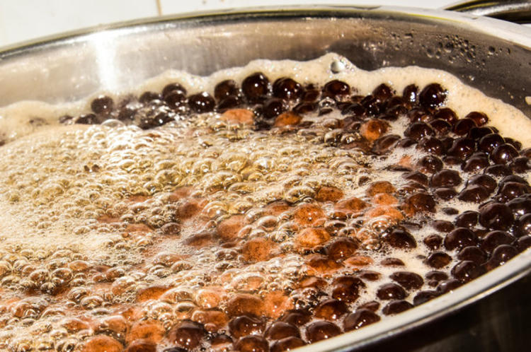 茶饮料在美国流行开来,各式各样奶茶也销量火