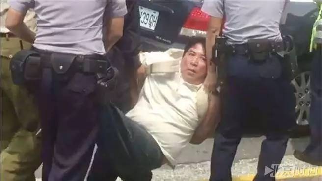 台湾男子袭击总统府:想去升起五星红旗