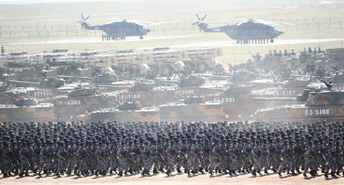7月30日上午,庆贺中国人口民束缚军建军90周年阅兵在朱日和团结训练基地盛大举行。新华社记者 姚大伟摄
