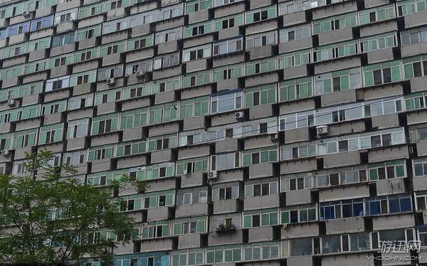 大楼现300多阳台