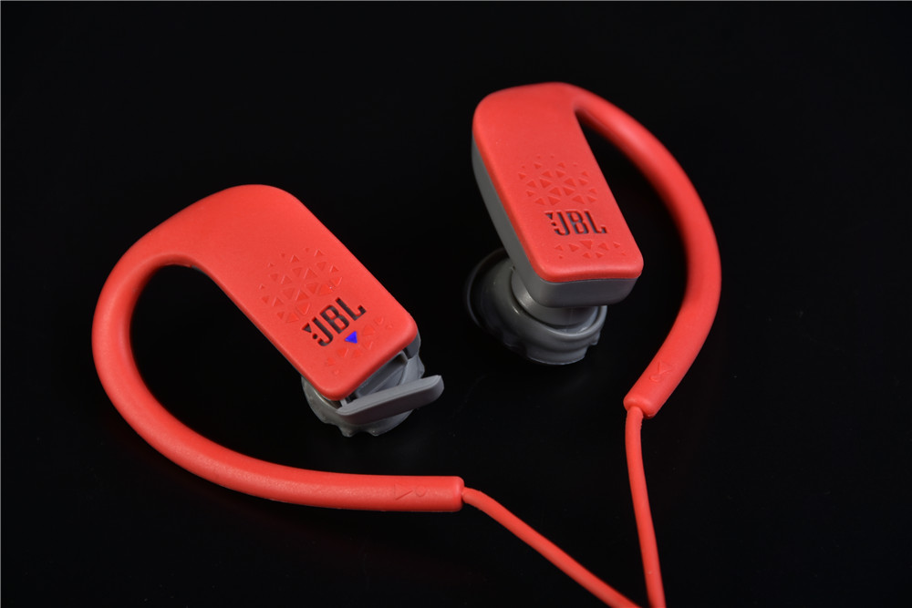 与她去约跑 JBL Grip500蓝牙运动耳机开箱试