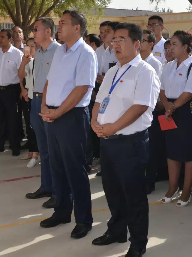 墨玉县召开五星级党组织和党员创建现场观摩