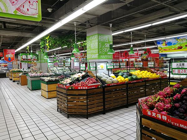2017年8月4日，北京，位于西花市的乐天玛特崇文门店生意萧条。视觉中国 图