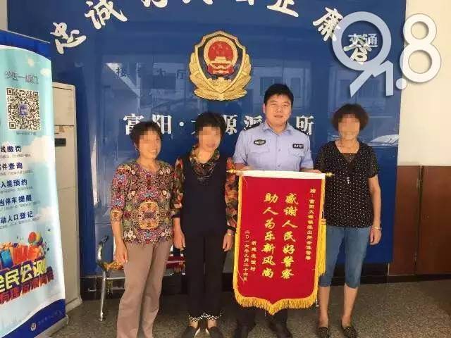 女子在婚姻登记处等到落泪,与男友聊天记录曝