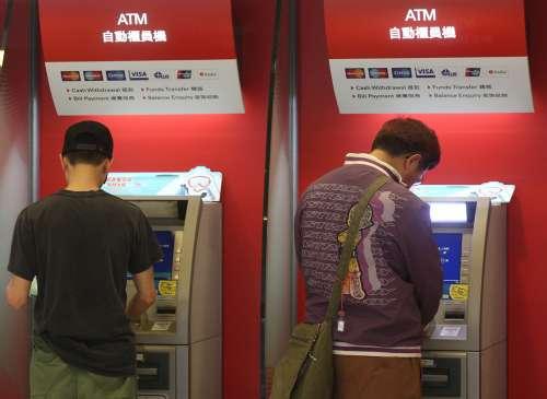 管局据报研提款机增人脸辨识等技术|澳门|提款