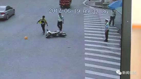 不能忍!侮辱恐吓交警、骂交警是条狗…还发朋