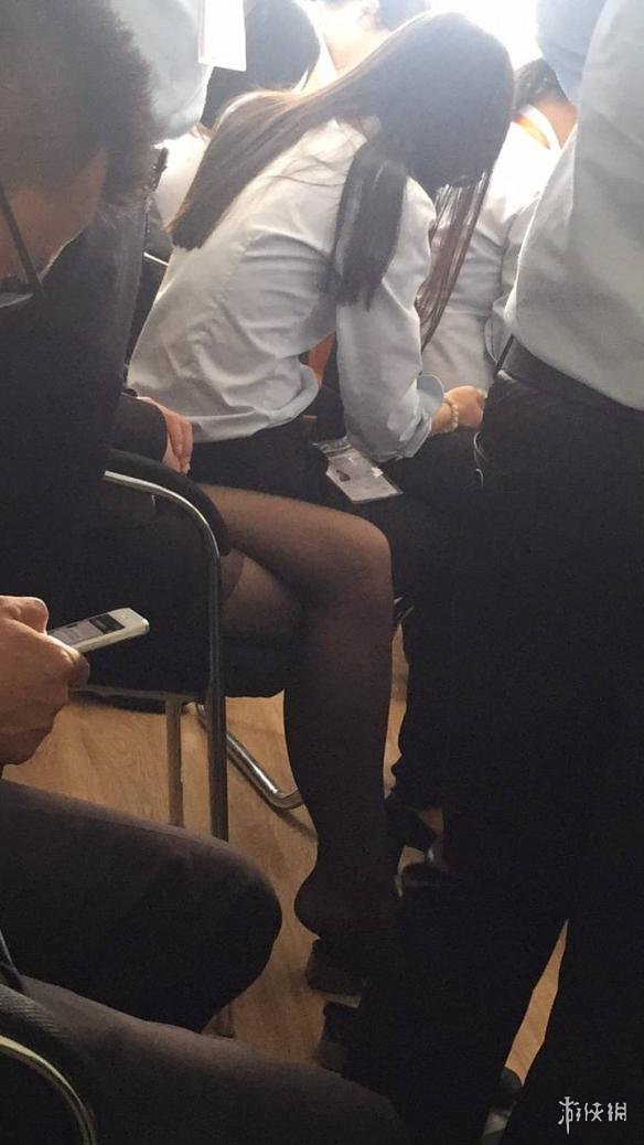 fps游戏中不可思议的事情 囧图女装大佬该上哪个厕所?