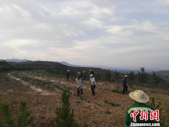 中国有人口脱贫_脱贫攻坚图片