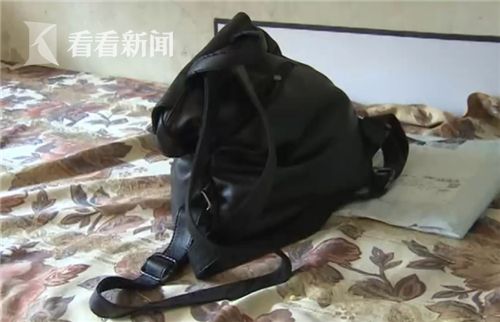 视频|男子上厕所故意不关门!女店主回避被抢|店