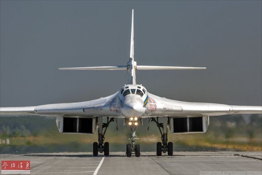 俄图-95轰炸机奔袭7000公里 发射隐身巡航导弹