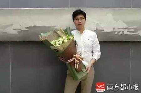 一批90后完成身份转变:有人6月是学霸9月当博