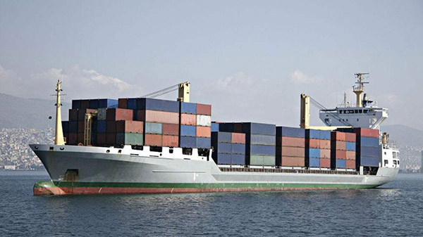 中国拿下百亿造船订单 上海将造全球最大集装