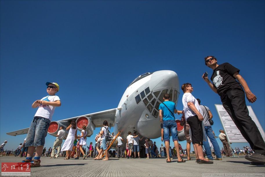 俄图-95轰炸机奔袭7000公里 发射隐身巡航导弹