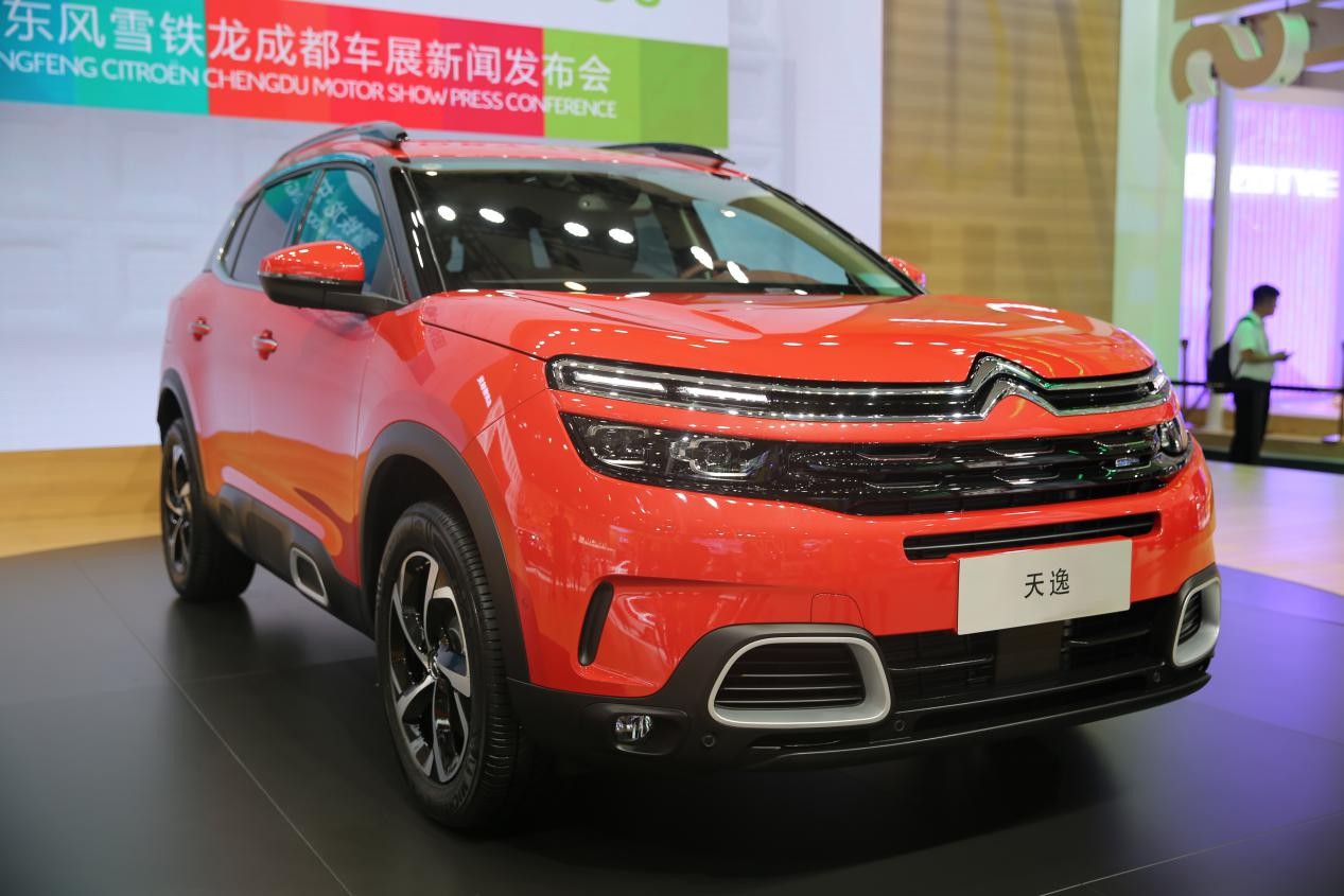 ѾõĳɶչˣŮ¼83ƵȶΪ