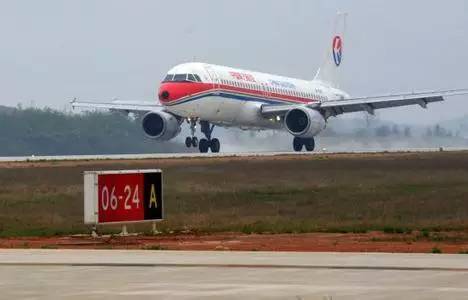 2025江西省城市足球联赛-赛程/比分/球队阵容全掌握-本地足球热血来袭！齐鲁超赛盛宴来袭！青岛海牛迎战山东泰山齐鲁德比引爆全城