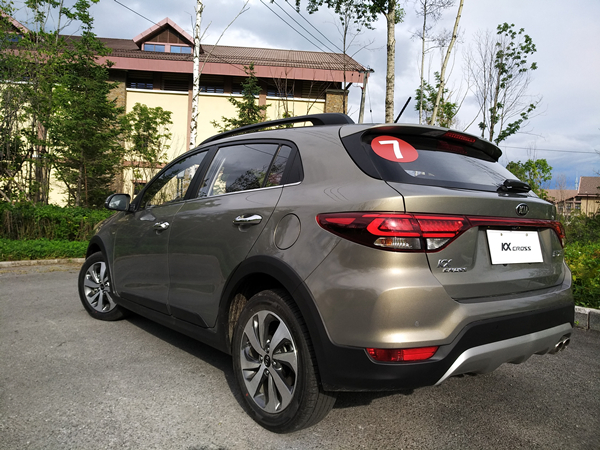 试驾|起亚KX CROSS：轻快好开的跨界小车