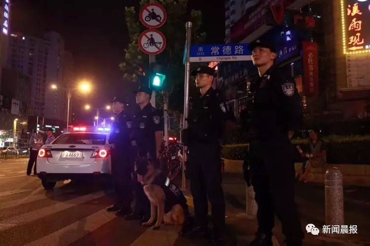 【严打】上海警方集中打击整治社会治安,昨夜